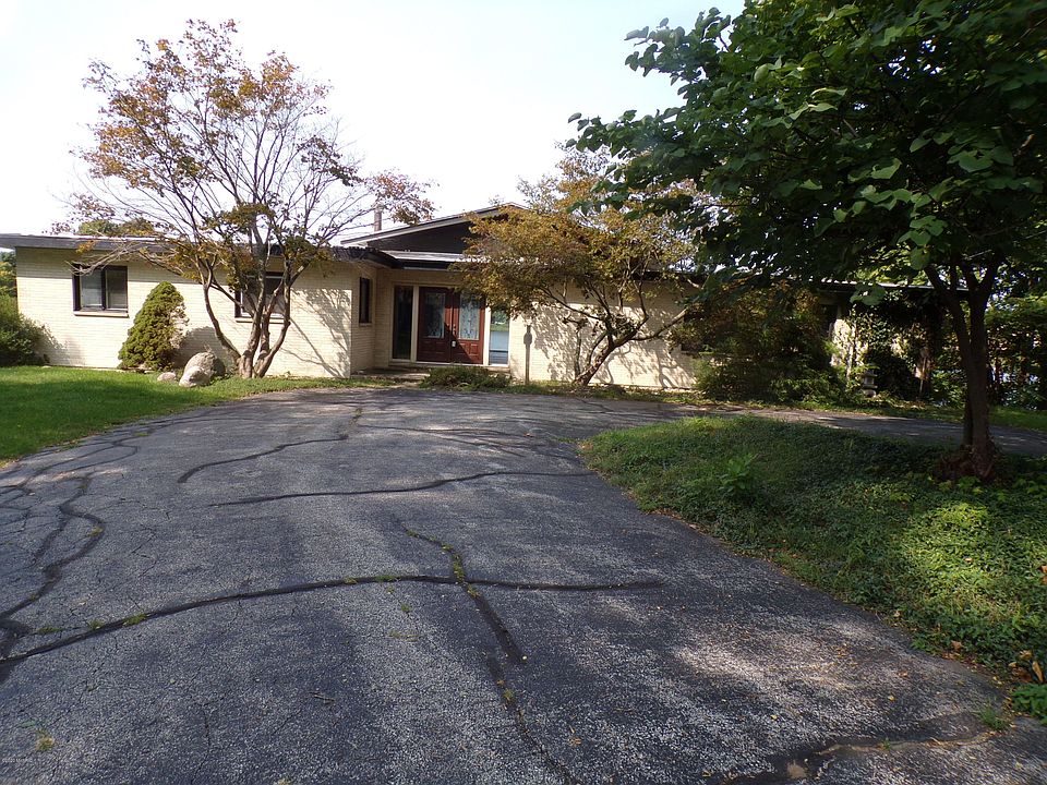 1st image of 117 N Gremps St