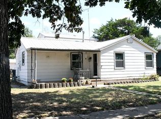 124 S Collingwood St, Pretty Prairie, KS 67570
