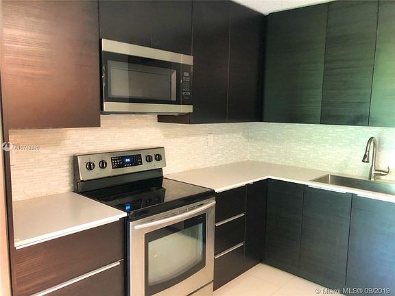 3rd image of 671 NE 195th St APT 315