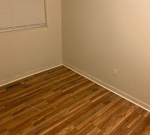 4th image of 1634 Crest Hill Ave APT 1