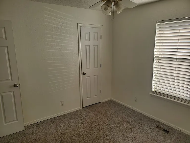 126 W Honolulu St — Photo 8