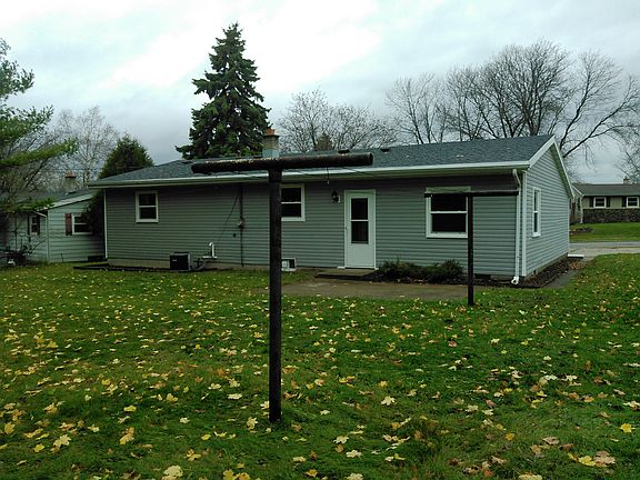 2nd image of 727 Pleasant Dr