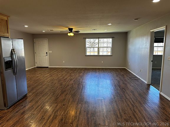 4th image of 11805 N 518th Rd