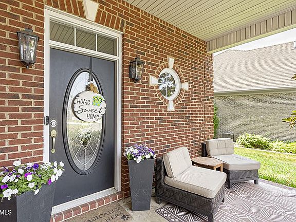 3rd image of 12832 Lily Pond Ln