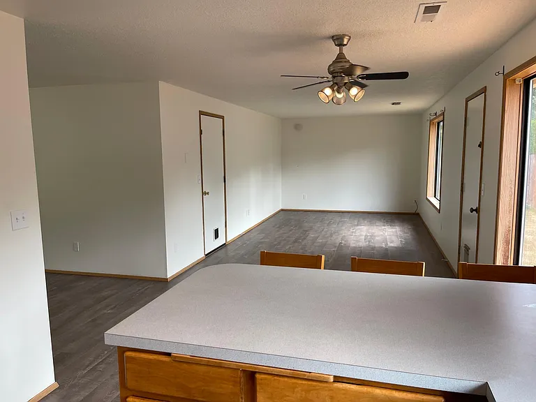 1315 NE 9th Way — Photo 15
