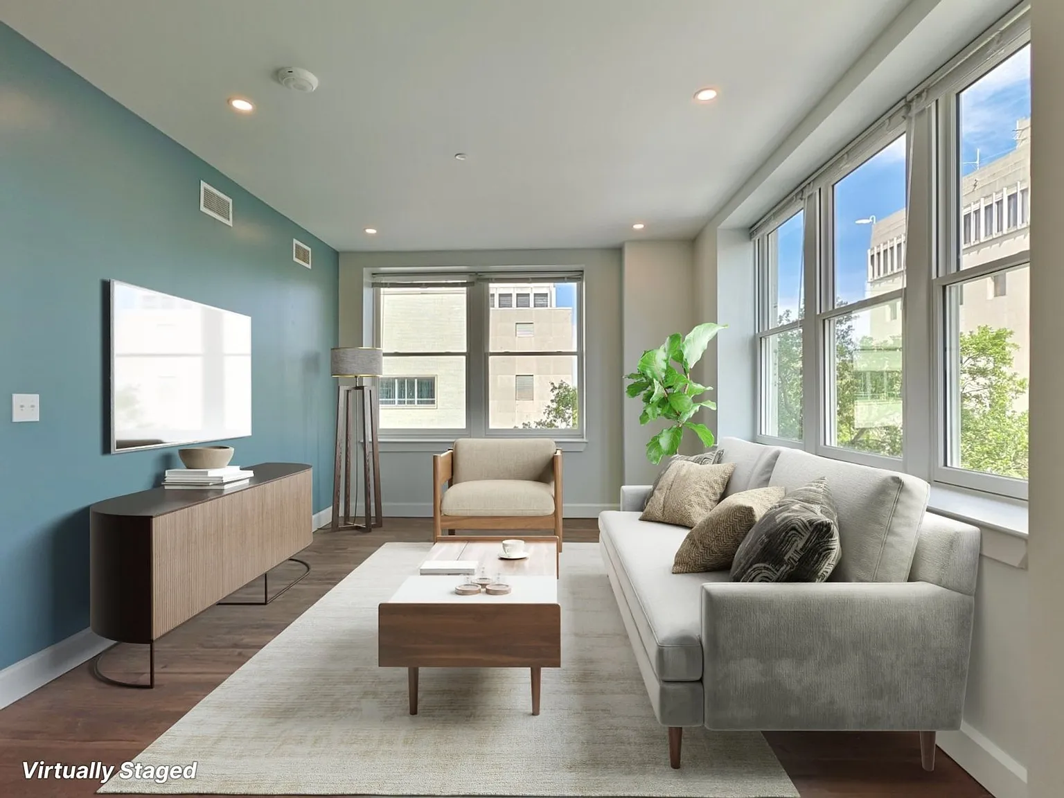 Nineteen-24 Apartments — Photo 3