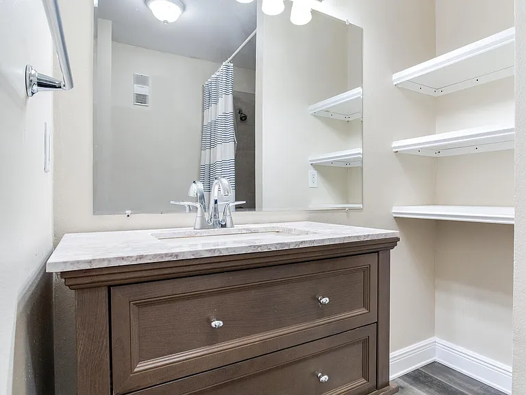 3109 W Horatio St #28 — Photo 17