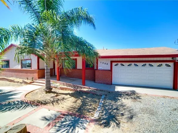 1350 W Fruitvale Ave, Hemet, CA 92543