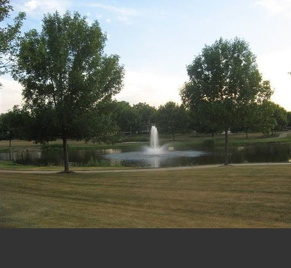 2nd image of 1865 Carrick Ln