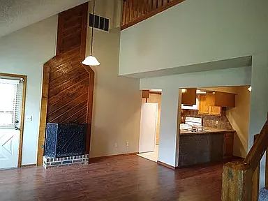 2 bed, 1221 sqft, $1,350 — Photo 4
