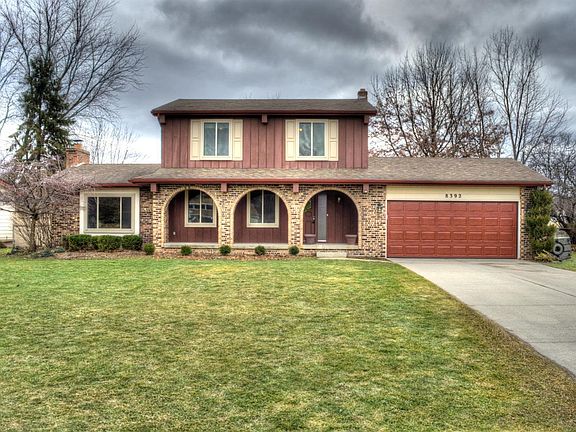 3rd image of 8392 Stoney Creek Ct