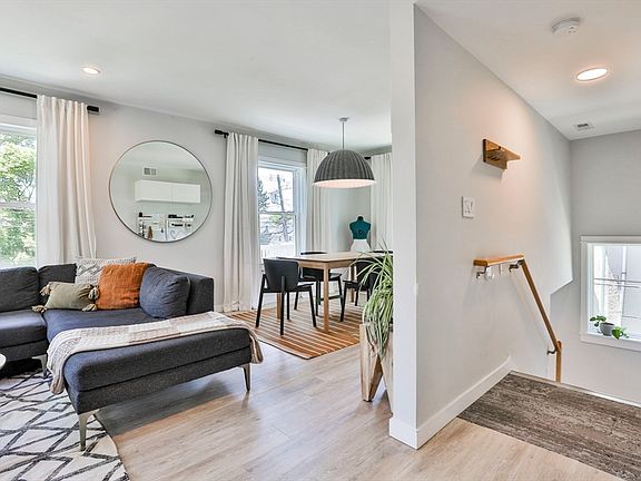 5th image of 583 Eliot St #583