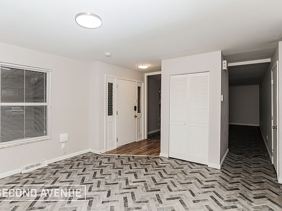 4th image of 7882 Glen Orchard Dr