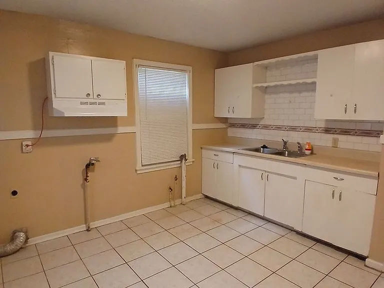 3043 Coleman Ave — Photo 5