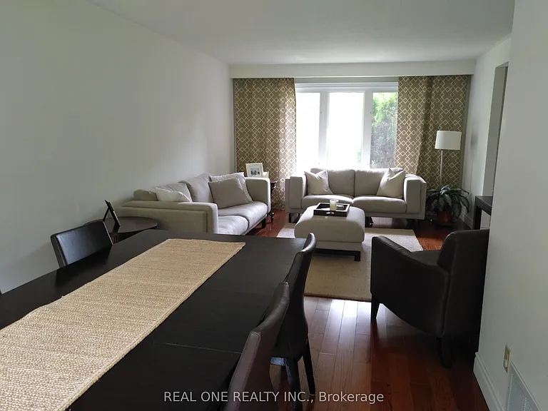 72 Liebeck Cres — Photo 5