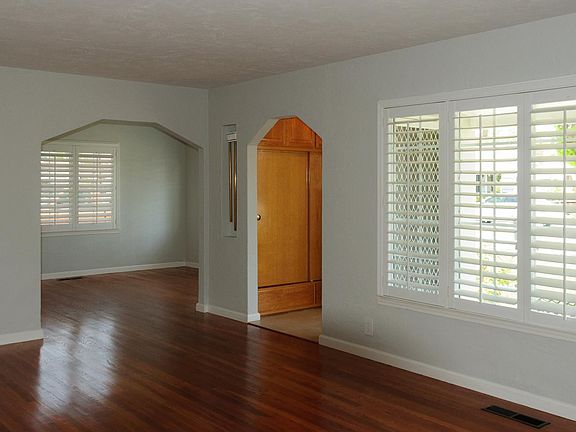 Living Room, Dining Room, Front Entry way