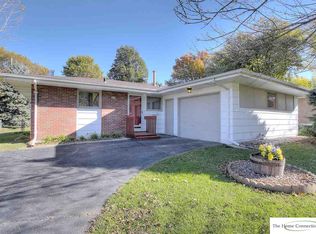 8520 Templeton Dr, Omaha, NE 68134