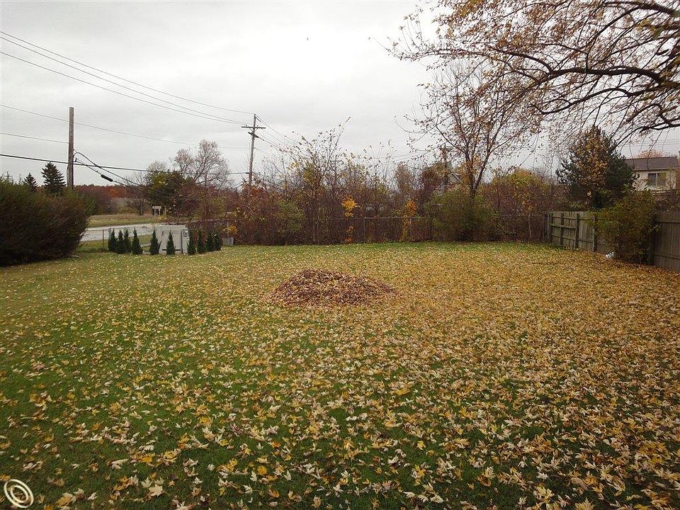 2nd image of 15015 Harrison