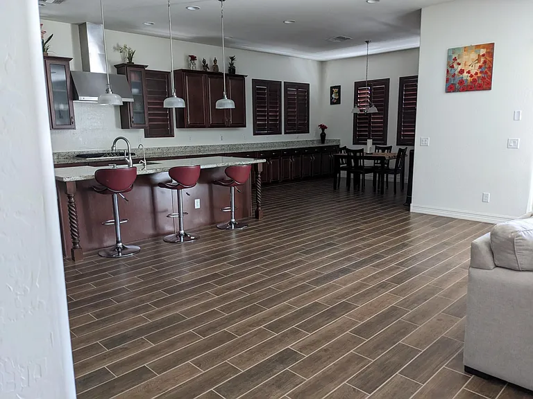 2335 E Beechnut Pl — Photo 4