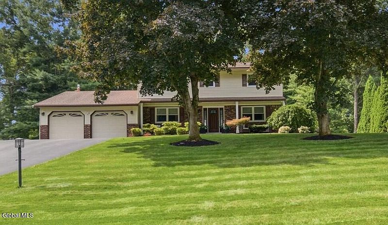 2nd image of 32 Pebble Beach Drive