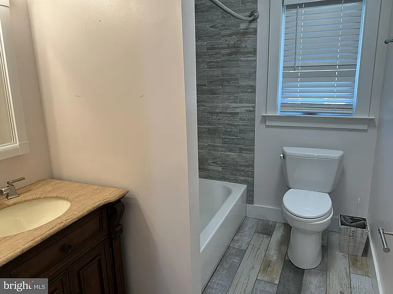 11809 Rivershore Dr — Photo 13