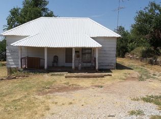 207 N 4th St, Ballinger, TX 76821