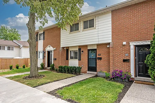 61 Sarah Ln #24 Photo 1