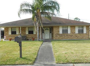 115 Sherwood Dr, Belle Chasse, LA 70037