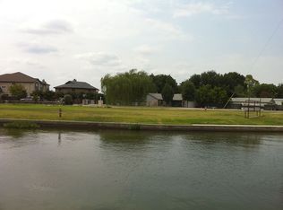 700 Circle Dr, Kingsland, TX 78639