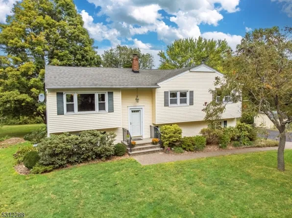 44 Atlas Rd, Bernards Twp., NJ 07920