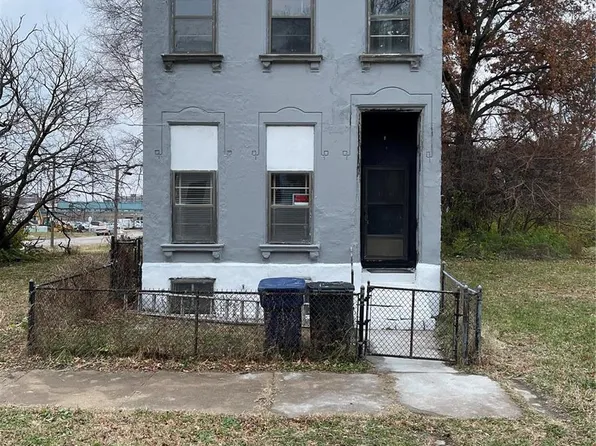 2704 Stoddard St, Saint Louis, MO 63106