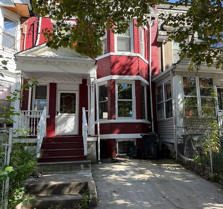 201 N 11th St
