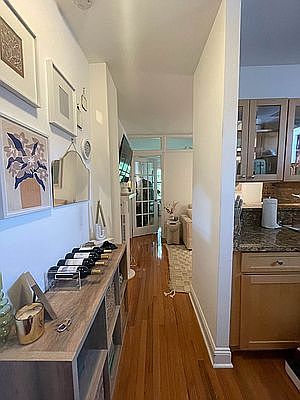 5th image of 237 W 10th St APT 18