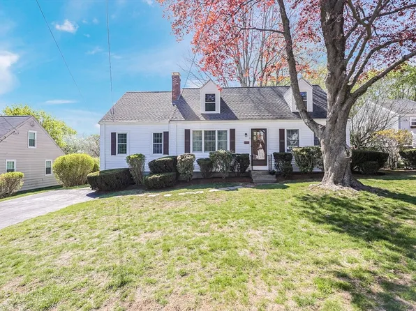 37 Hillshire Ln, Norwood, MA 02062