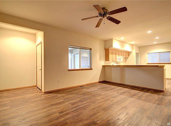 4th image of 733 Cascade Palms Ct #733