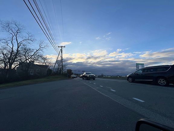 5th image of 312 Fort Couch Rd