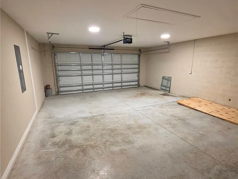 5527 Castania Dr — Photo 26