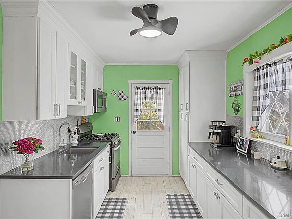 4th image of 9 Amherst Road