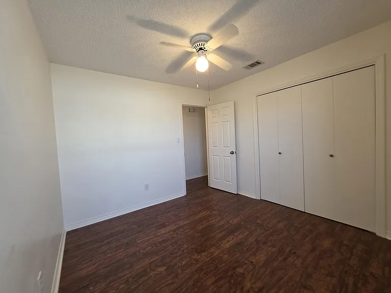 2289 Estate Cir — Photo 10