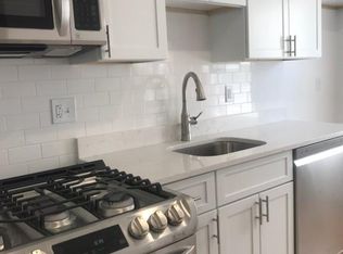 214 K St #2, Boston, MA 02127