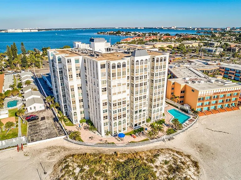 4950 Gulf Blvd #304 — Photo 3