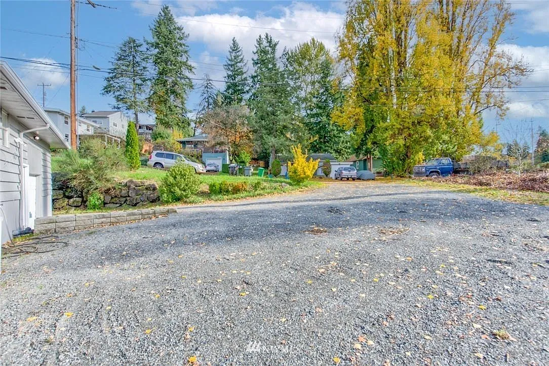 10601 55th Ave S — Photo 3
