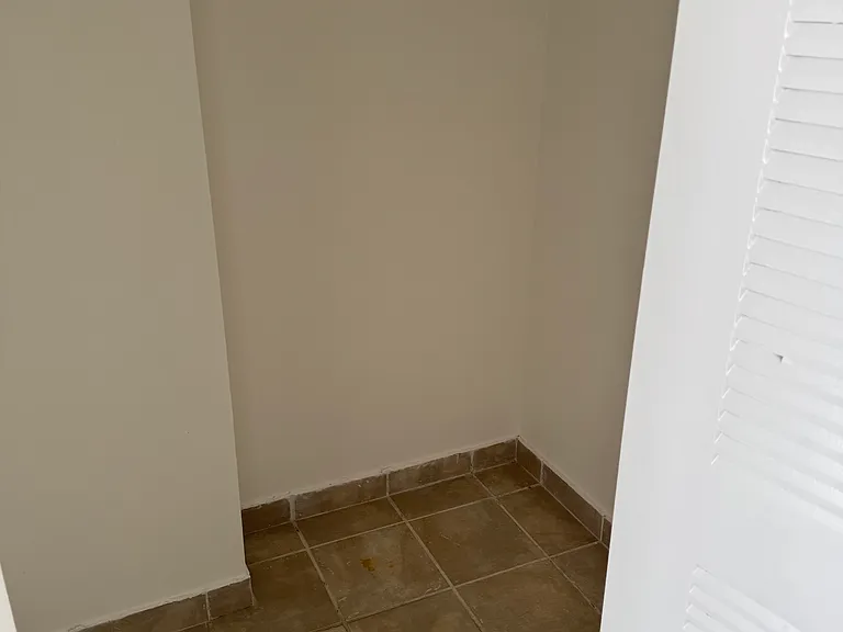 7601 E Treasure Dr #717 — Photo 28