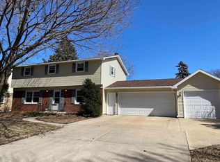 2112 Fairview St, Oshkosh, WI 54901