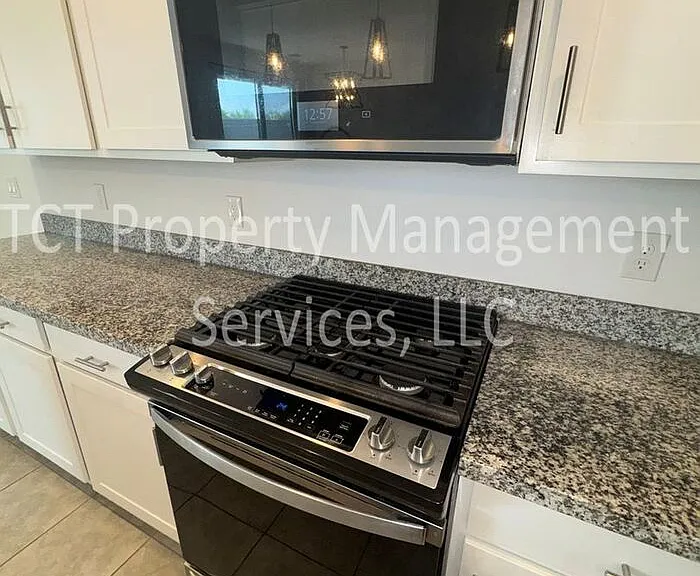 35756 N Bloom St — Photo 14