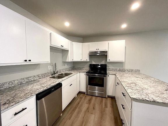 3rd image of 1619 N Cedar Ave #983-202