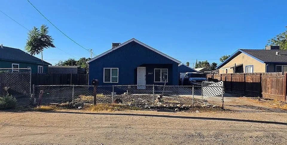 2017 Donald St