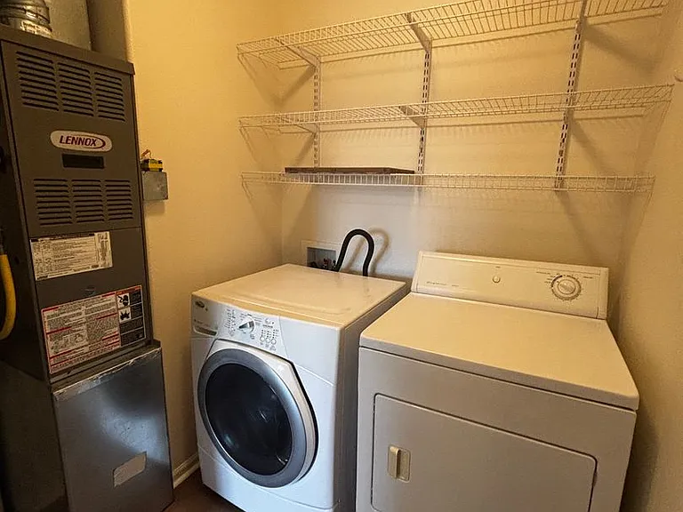 PM 280 - 639 W. 2nd Street — Photo 17