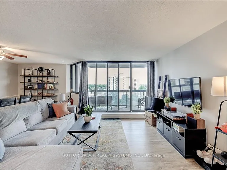 323 Colborne St #1004 — Photo 12