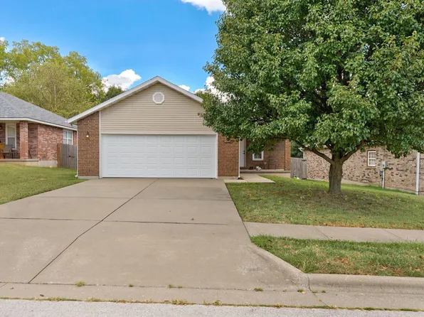 1257 E Mcclernon Street, Springfield, MO 65803